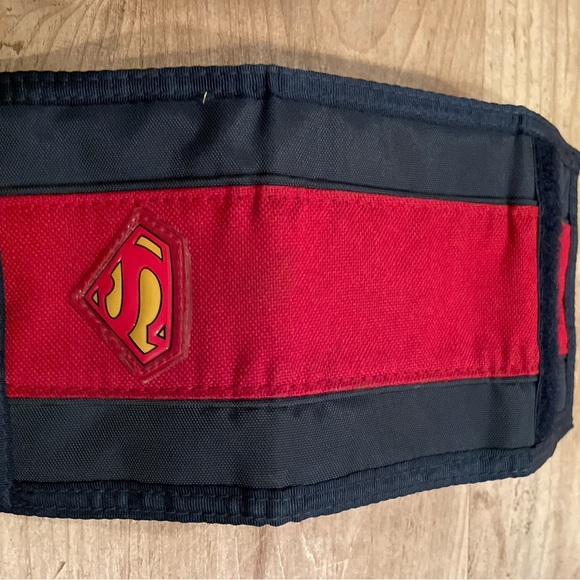 Warner Bros. DC Comics Kids Superman Tri-fold wallet Rare Superhero - Picture 7 of 9